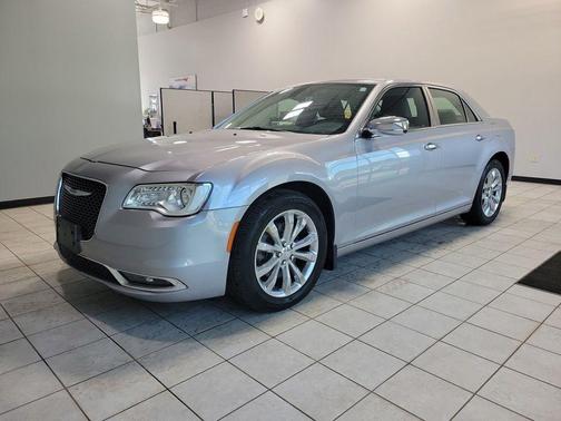 2017 Chrysler 300C Base