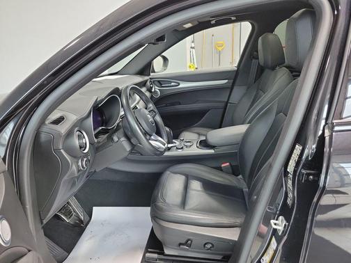 2024 Alfa Romeo Stelvio Ti