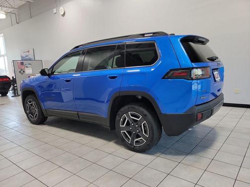 Hydro Blue Pearlcoat 2026 Jeep Cherokee LAREDO/LIMITED
