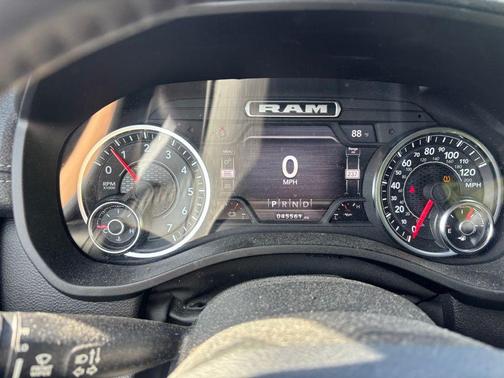 Delmonico Red Pearlcoat 2023 RAM 1500 Laramie