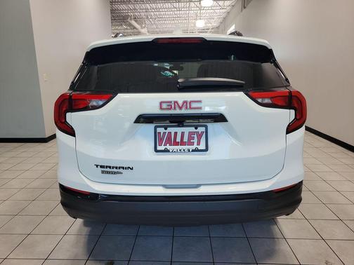 Summit White 2021 GMC Terrain SLE