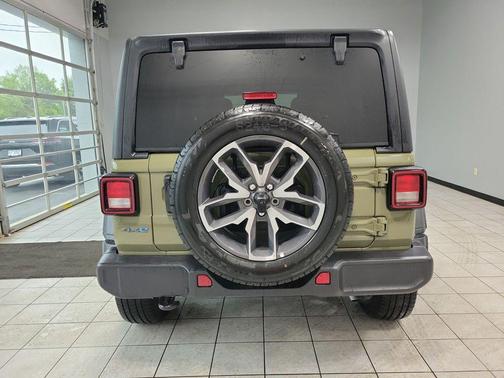 2025 Jeep Wrangler 4xe Sport