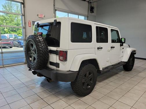 2012 Jeep Wrangler Unlimited Sahara