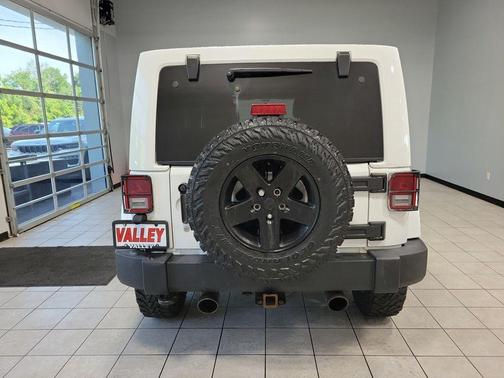 2012 Jeep Wrangler Unlimited Sahara