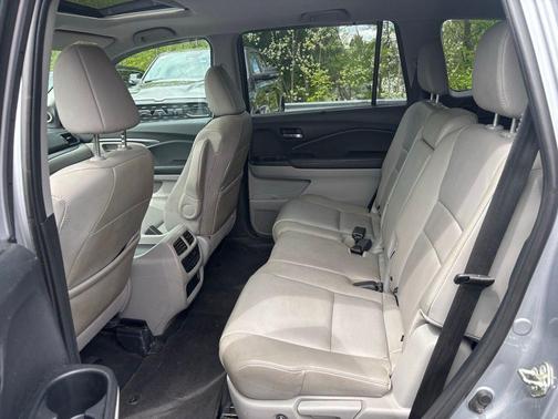 Lunar Silver Metallic 2019 Honda Pilot EX-L