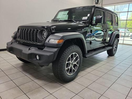 Black Clearcoat 2026 Jeep Wrangler Sport