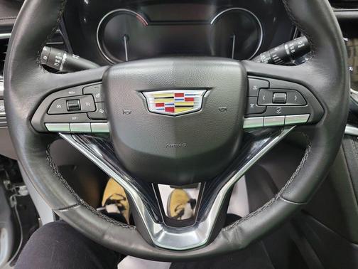 2025 Cadillac XT6 Premium Luxury AWD