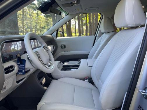 Typhoon Silver Metallic 2026 Hyundai Palisade Hybrid SEL 7P
