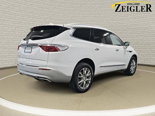 2022 Buick Enclave AWD Essence
