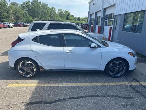 2019 Hyundai Veloster Base
