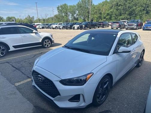 2019 Hyundai Veloster Base