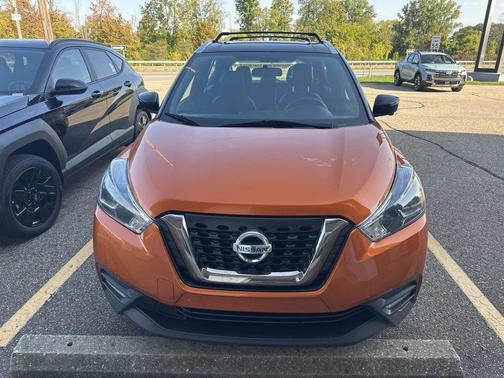 2019 Nissan Kicks SR