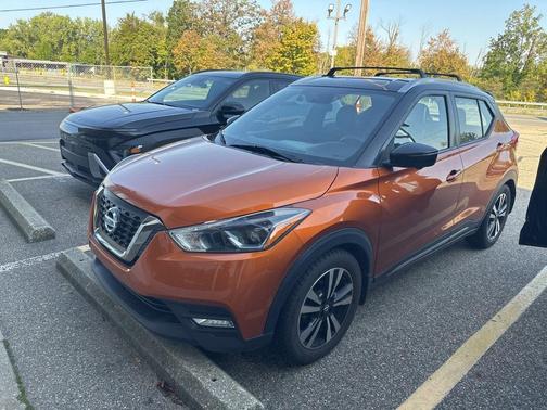 2019 Nissan Kicks SR