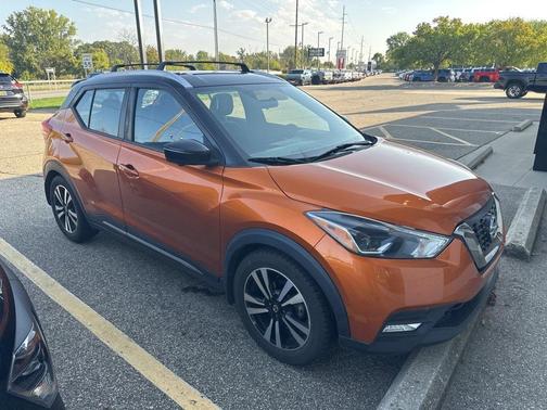 2019 Nissan Kicks SR