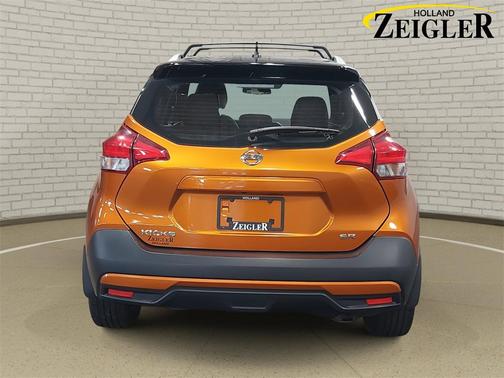2019 Nissan Kicks SR