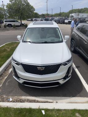 Crystal White Tricoat 2021 Cadillac XT6 Premium Luxury AWD