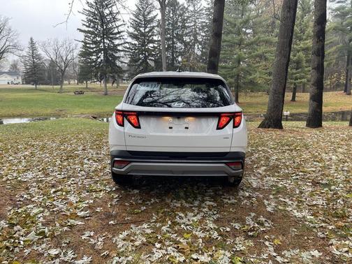 2026 Hyundai TUCSON SE