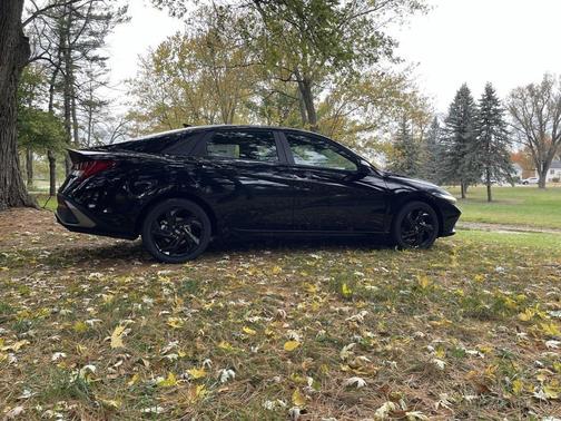 2026 Hyundai ELANTRA HEV SEL Sport