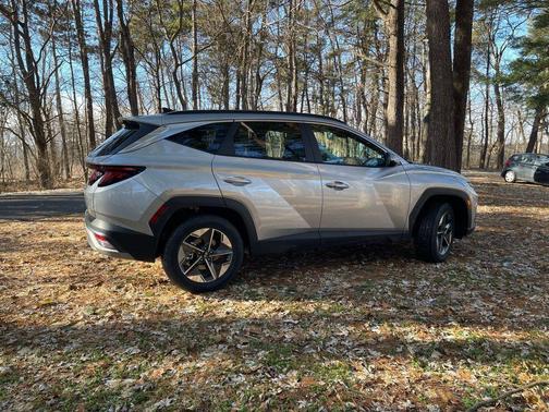 Shimmering Silver 2026 Hyundai TUCSON SEL