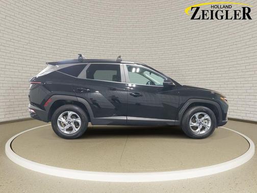 Phantom Black 2023 Hyundai TUCSON SEL