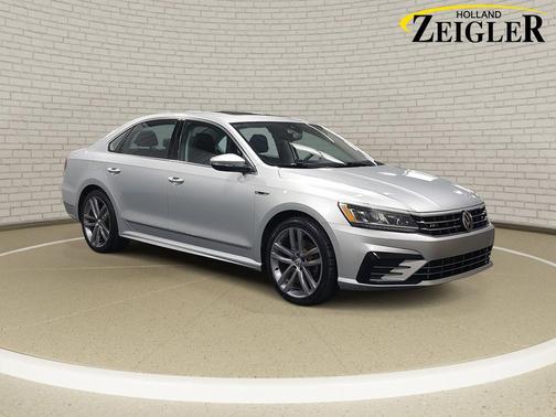 2019 Volkswagen Passat 2.0T R-Line