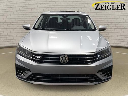 2019 Volkswagen Passat 2.0T R-Line
