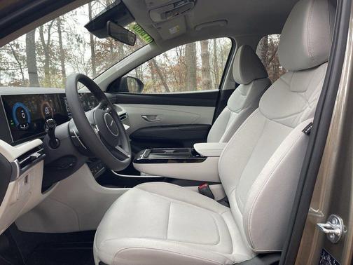 2026 Hyundai TUCSON Hybrid SEL