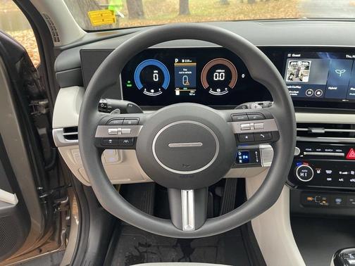 2026 Hyundai TUCSON Hybrid SEL