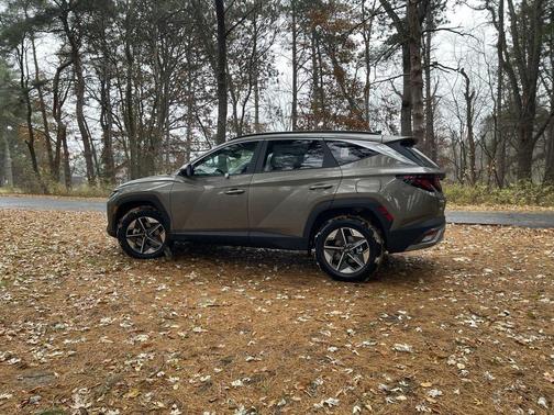 2026 Hyundai TUCSON Hybrid SEL