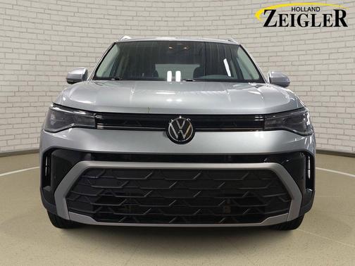 Silver 2025 Volkswagen Taos 1.5T SE