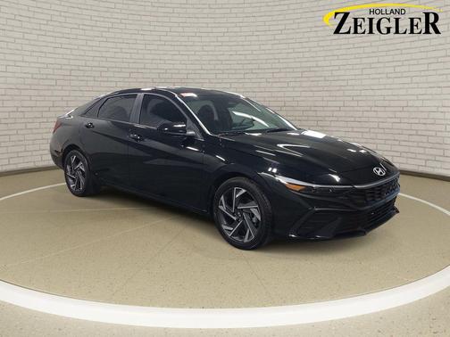 Abyss Black 2025 Hyundai ELANTRA Sport