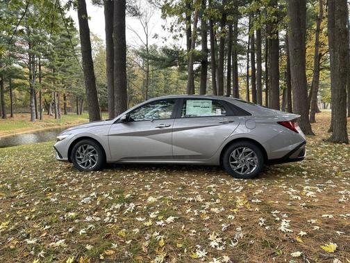 2026 Hyundai ELANTRA HEV Blue