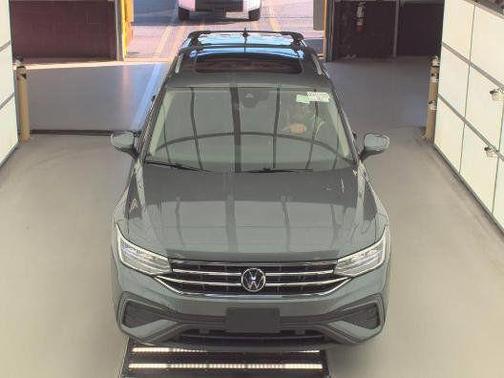 Gray 2022 Volkswagen Tiguan 2.0T SE 4MOTION