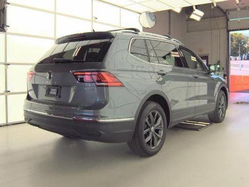 Gray 2022 Volkswagen Tiguan 2.0T SE 4MOTION