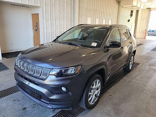 2022 Jeep Compass Latitude Lux
