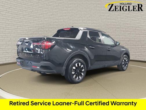 Phantom Black 2025 Hyundai SANTA CRUZ SEL Activity