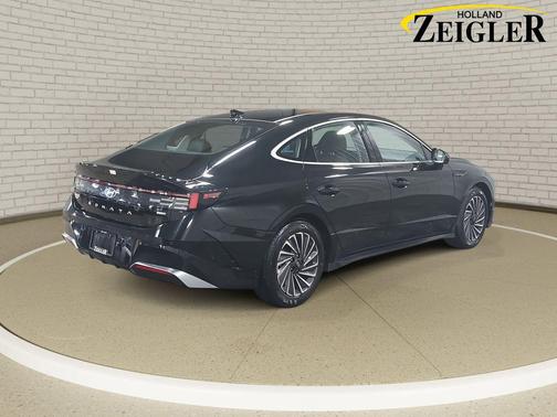 2025 Hyundai SONATA Hybrid Limited