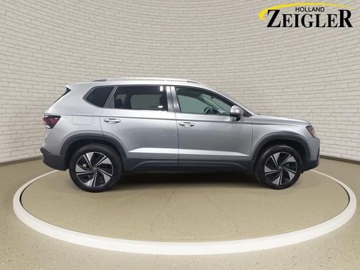 Silver 2025 Volkswagen Taos 1.5T SE