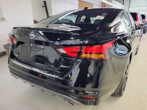 2022 Nissan Altima SR Intelligent AWD