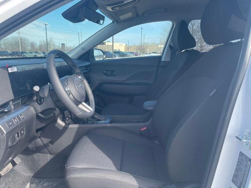 Atlas White 2026 Hyundai KONA SEL Sport