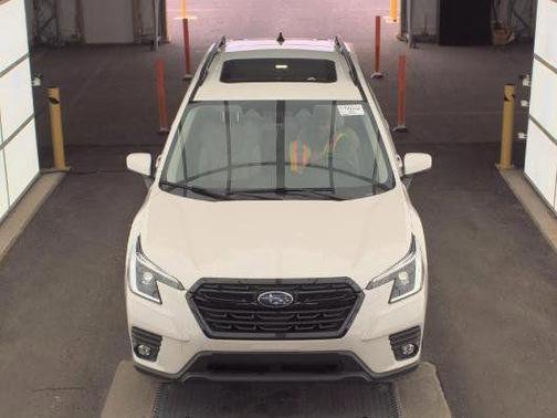 Crystal White Pearl 2024 Subaru Forester Premium