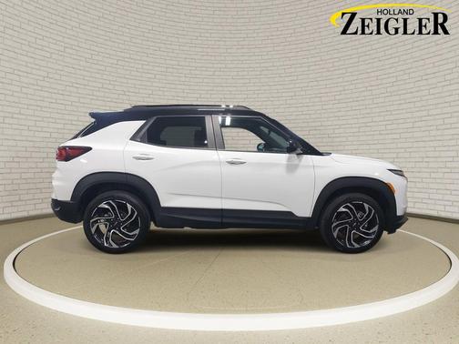 Summit White 2024 Chevrolet Trailblazer RS