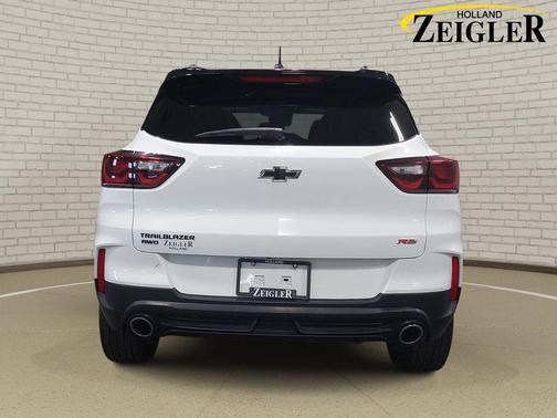 Summit White 2024 Chevrolet Trailblazer RS