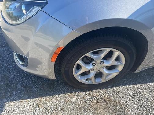 2018 Chrysler Pacifica Touring-L Plus