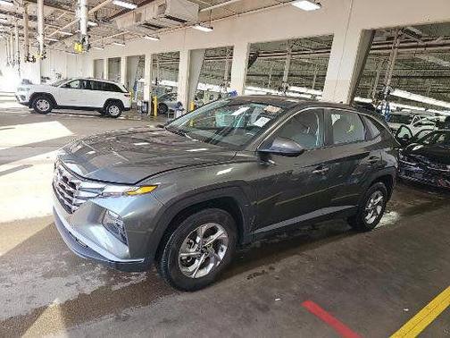 Amazon Gray 2023 Hyundai TUCSON SE
