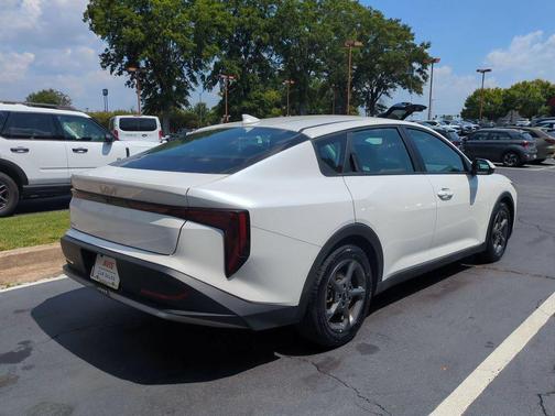 Snow White Pearl 2025 Kia K4 LXS