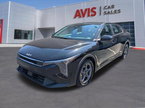 Aurora Black Pearl 2025 Kia K4 LXS