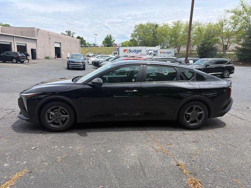Aurora Black Pearl 2025 Kia K4 LXS