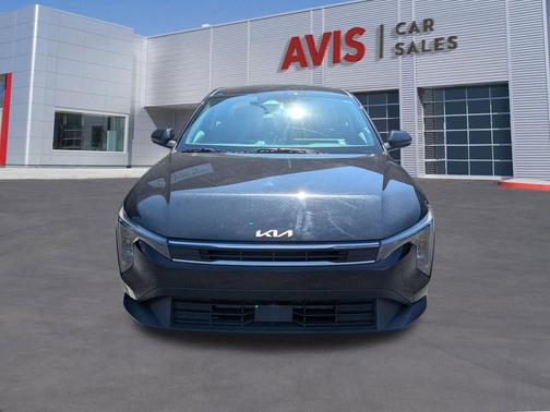 Aurora Black Pearl 2025 Kia K4 LXS