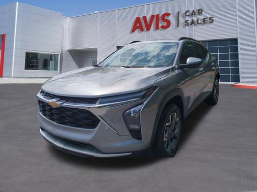 Sterling Gray Metallic 2025 Chevrolet Trax LT